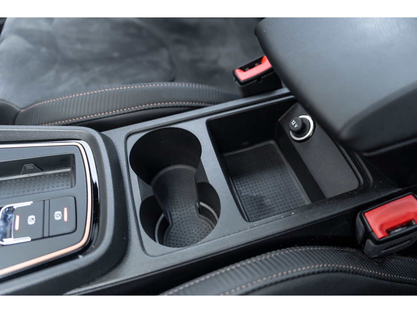 SEAT Leon ST 2.0 TSI 4DRIVE CUPRA R CARBON PANO BREMBO BEATS