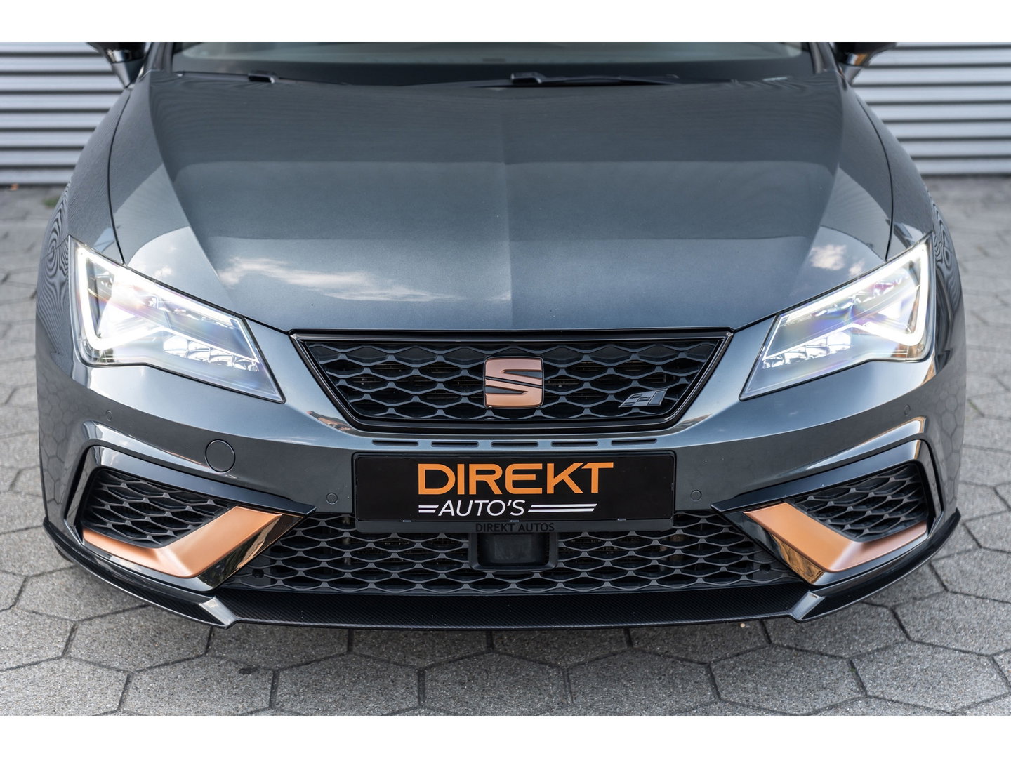 SEAT Leon ST 2.0 TSI 4DRIVE CUPRA R CARBON PANO BREMBO BEATS