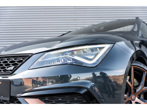 SEAT Leon ST 2.0 TSI 4DRIVE CUPRA R CARBON PANO BREMBO BEATS