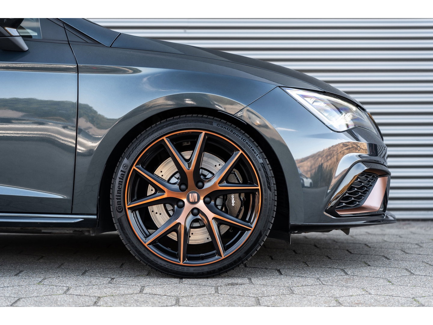 SEAT Leon ST 2.0 TSI 4DRIVE CUPRA R CARBON PANO BREMBO BEATS