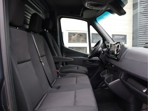 Mercedes-Benz Sprinter 317 CDI Euro 6 Automaat RWD - L2H2 - MBUX - Camera - LED - Cruise