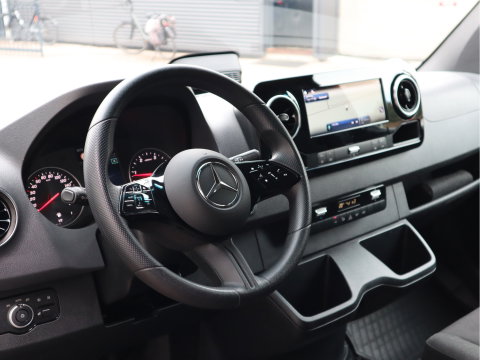 Mercedes-Benz Sprinter 317 CDI Euro 6 Automaat RWD - L2H2 - MBUX - Camera - LED - Cruise