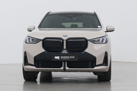 BMW X3 30e xDrive | M-Sport Pro | Trekhaak | Panoramadak | Head-up | ACC