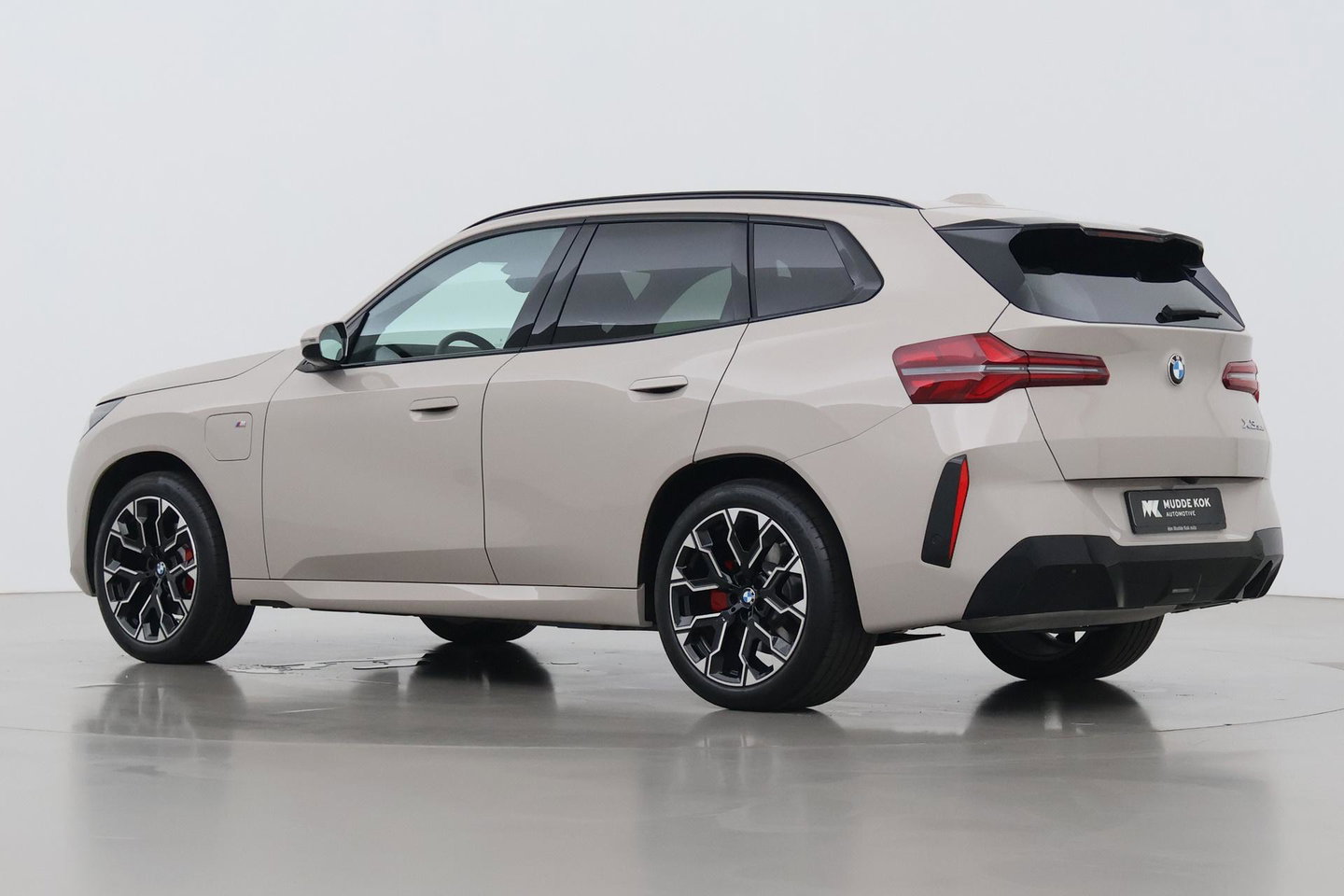 BMW X3 30e xDrive | M-Sport Pro | Trekhaak | Panoramadak | Head-up | ACC