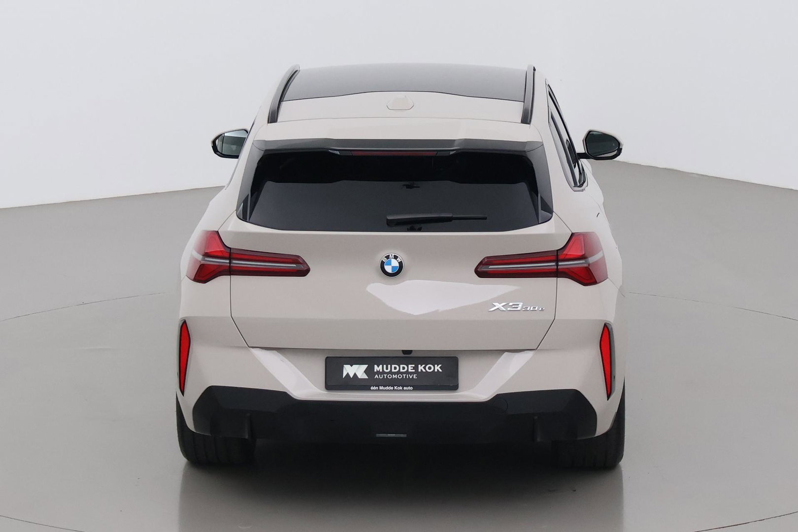 BMW X3 30e xDrive | M-Sport Pro | Trekhaak | Panoramadak | Head-up | ACC