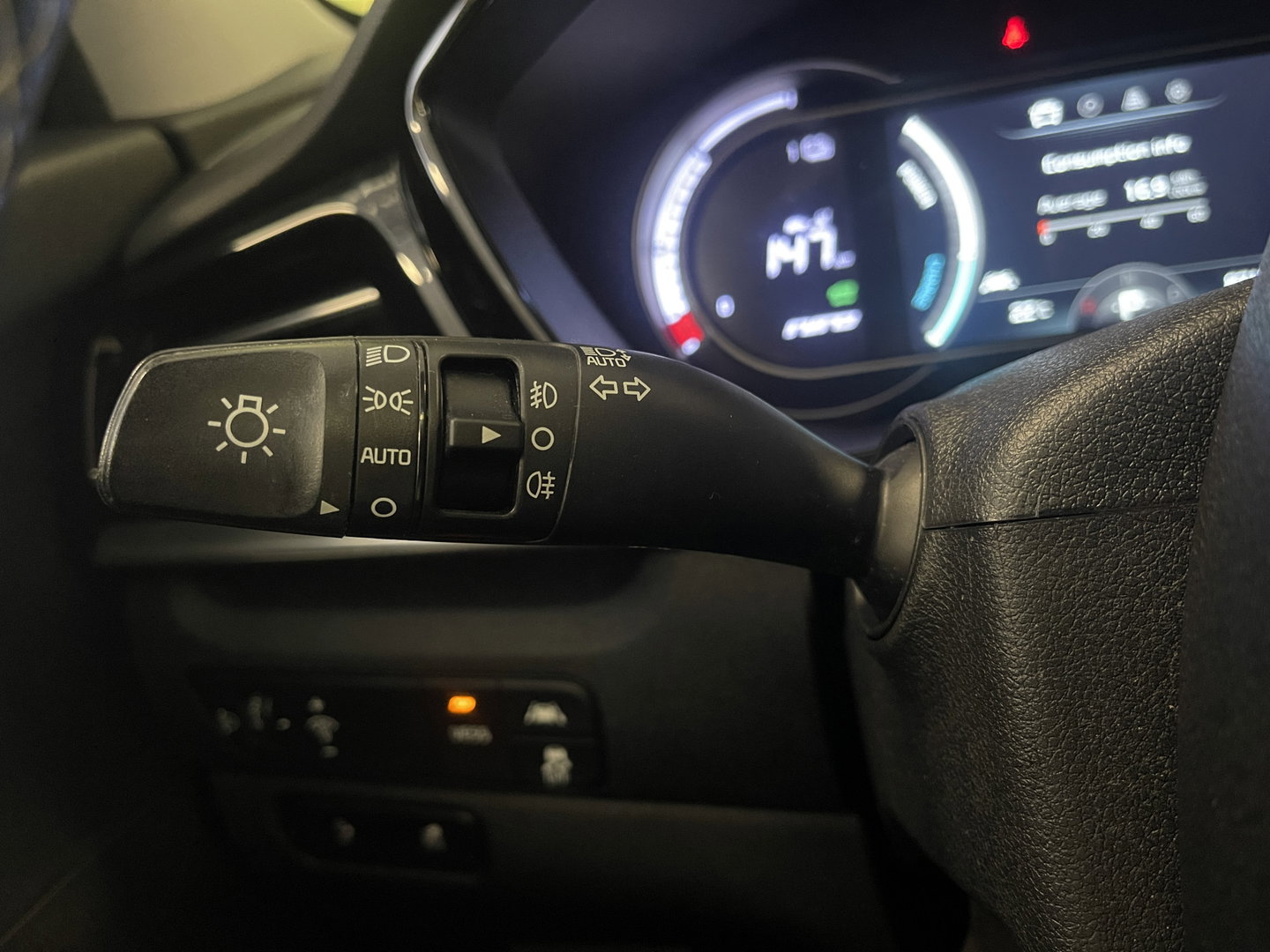 Kia e-Niro DynamicPlusLine 39 kWh | Apple carplay | Stuurwielverwarming | Camera | DAB | Keyless | Airco | Panoramadak |