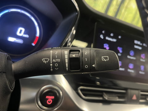 Kia e-Niro DynamicPlusLine 39 kWh | Apple carplay | Stuurwielverwarming | Camera | DAB | Keyless | Airco | Panoramadak |