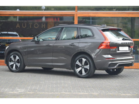 Volvo XC60 T6 Hybride AWD Plus Dark LONG RANGE | Panoramadak | Camera | Stoel + Stuur Verwarmd | Adaptive Cruise | Memory |
