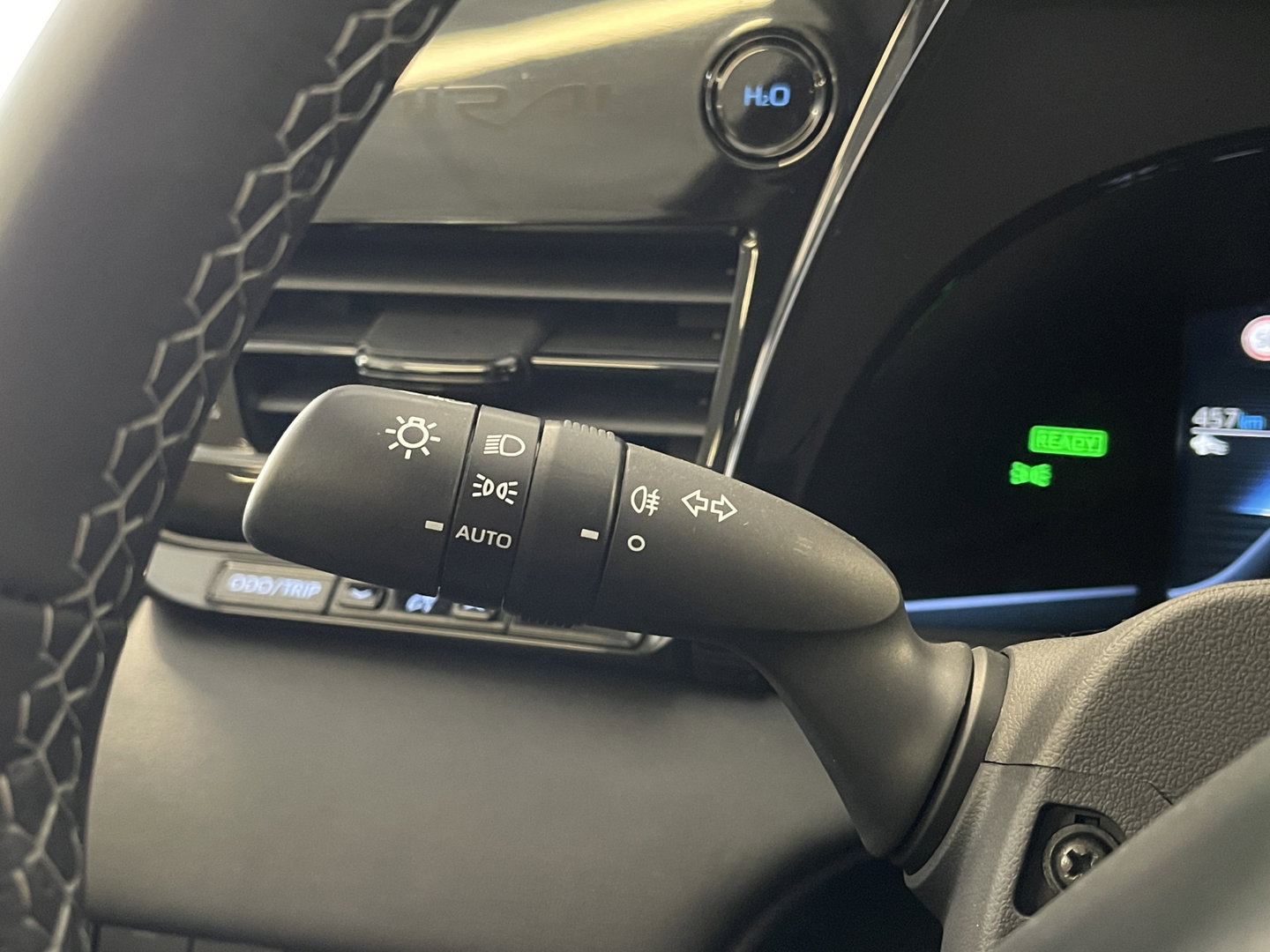 Toyota Mirai Dynamic | Apple Carplay | Android Auto | Keyless Go/Entry | DAB | Camera Achter | Spraakbediening | Rijmodus Regeling |
