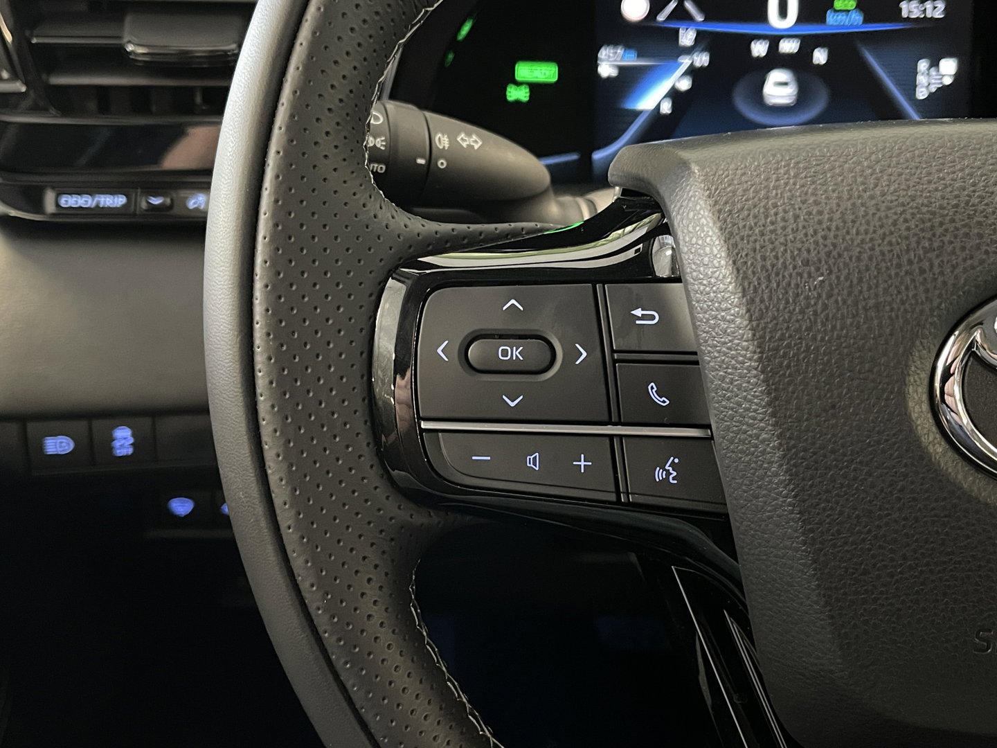 Toyota Mirai Dynamic | Apple Carplay | Android Auto | Keyless Go/Entry | DAB | Camera Achter | Spraakbediening | Rijmodus Regeling |