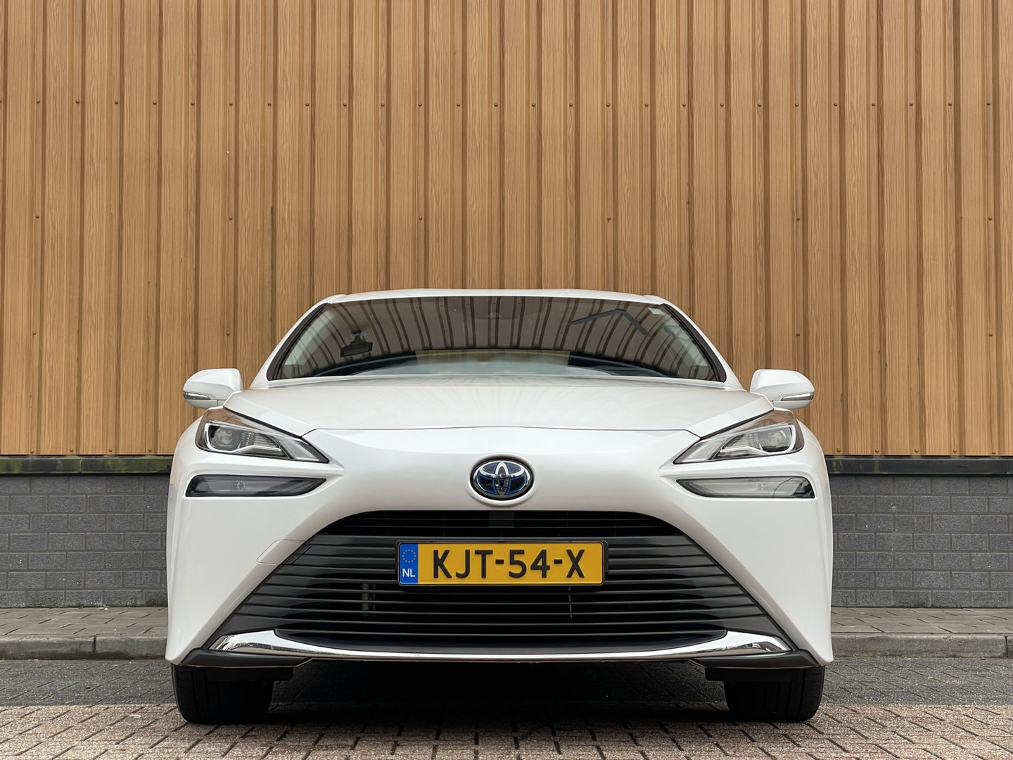 Toyota Mirai Dynamic | Apple Carplay | Android Auto | Keyless Go/Entry | DAB | Camera Achter | Spraakbediening | Rijmodus Regeling |