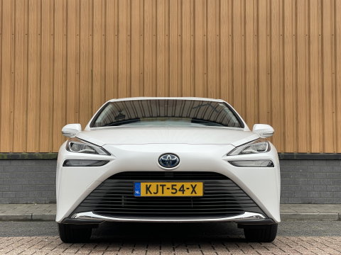 Toyota Mirai Dynamic | Apple Carplay | Android Auto | Keyless Go/Entry | DAB | Camera Achter | Spraakbediening | Rijmodus Regeling |