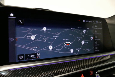 BMW X5 xDrive45e M Sport / Orig. Nederlands / Maxton Design Bodykit V.2 / Panoramadak Sky Lounge / Massage stoelen / Carbon inleg / Trekhaak / Elektr. verstelbare voorstoelen + memory / BMW Laser Koplampen / Bowers & Wilkins Sound-system / Head-up Display / Acht