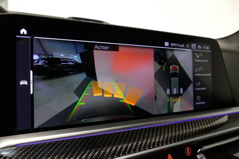BMW X5 xDrive45e M Sport / Orig. Nederlands / Maxton Design Bodykit V.2 / Panoramadak Sky Lounge / Massage stoelen / Carbon inleg / Trekhaak / Elektr. verstelbare voorstoelen + memory / BMW Laser Koplampen / Bowers & Wilkins Sound-system / Head-up Display / Acht