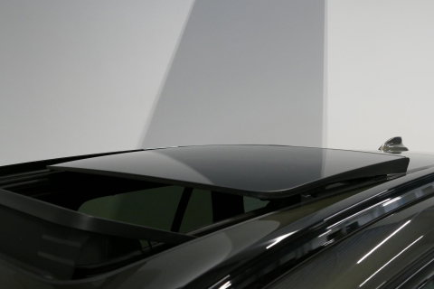 BMW X5 xDrive45e M Sport / Orig. Nederlands / Maxton Design Bodykit V.2 / Panoramadak Sky Lounge / Massage stoelen / Carbon inleg / Trekhaak / Elektr. verstelbare voorstoelen + memory / BMW Laser Koplampen / Bowers & Wilkins Sound-system / Head-up Display / Acht