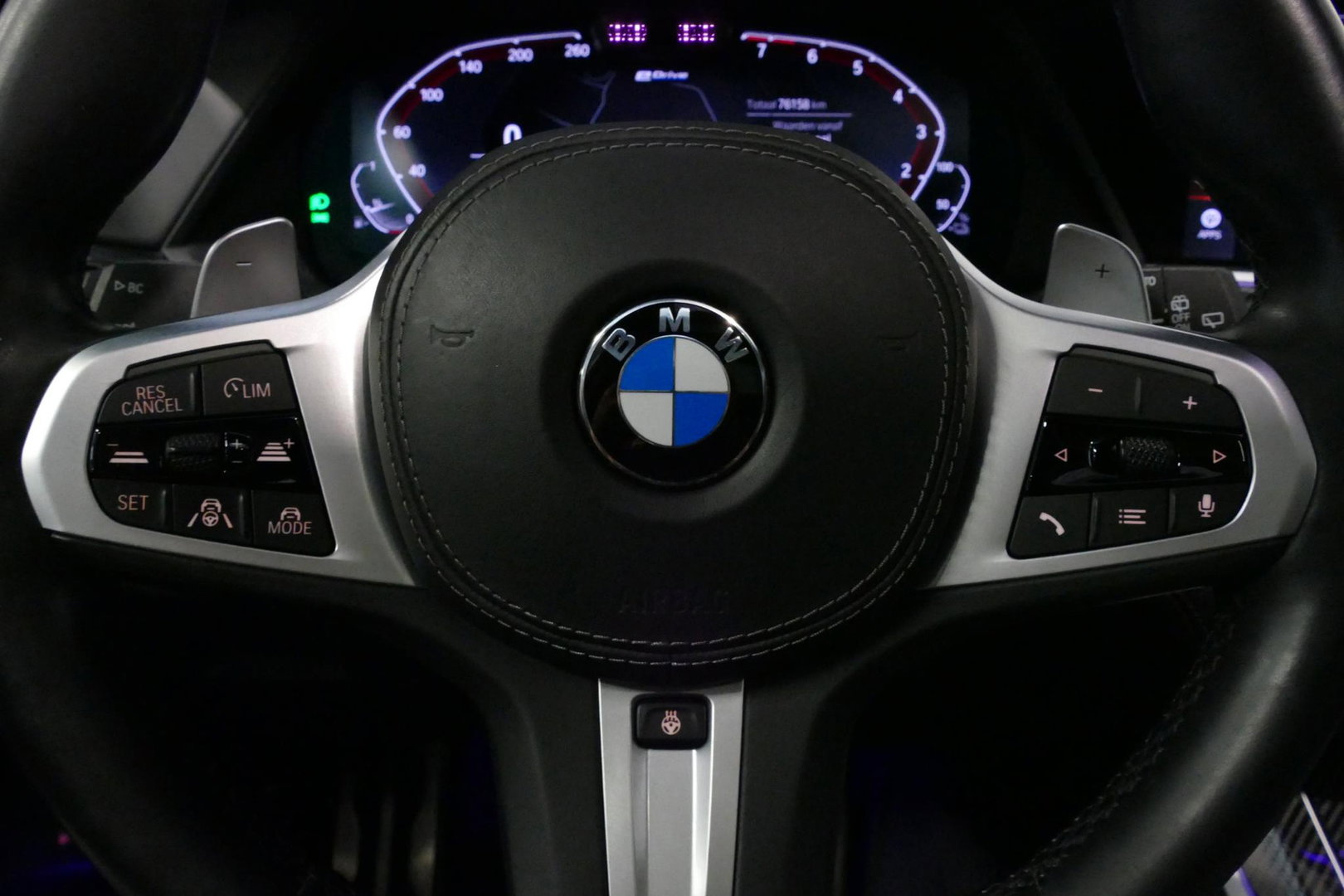 BMW X5 xDrive45e M Sport / Orig. Nederlands / Maxton Design Bodykit V.2 / Panoramadak Sky Lounge / Massage stoelen / Carbon inleg / Trekhaak / Elektr. verstelbare voorstoelen + memory / BMW Laser Koplampen / Bowers & Wilkins Sound-system / Head-up Display / Acht