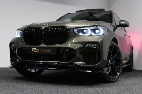 BMW X5 xDrive45e M Sport / Orig. Nederlands / Maxton Design Bodykit V.2 / Panoramadak Sky Lounge / Massage stoelen / Carbon inleg / Trekhaak / Elektr. verstelbare voorstoelen + memory / BMW Laser Koplampen / Bowers & Wilkins Sound-system / Head-up Display / Acht