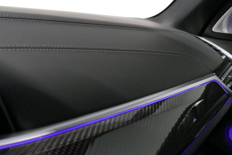 BMW X5 xDrive45e M Sport / Orig. Nederlands / Maxton Design Bodykit V.2 / Panoramadak Sky Lounge / Massage stoelen / Carbon inleg / Trekhaak / Elektr. verstelbare voorstoelen + memory / BMW Laser Koplampen / Bowers & Wilkins Sound-system / Head-up Display / Acht