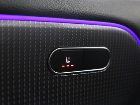 Mercedes-Benz EQA 250 Business Solution Luxury 67 kWh | SOH 94,7% | Half leder | Cruise control | Dodehoek detectie | Stoelverwarming | Camera | Park assist | Navigatie | Sfeerverlichting | Elektrische achterklep