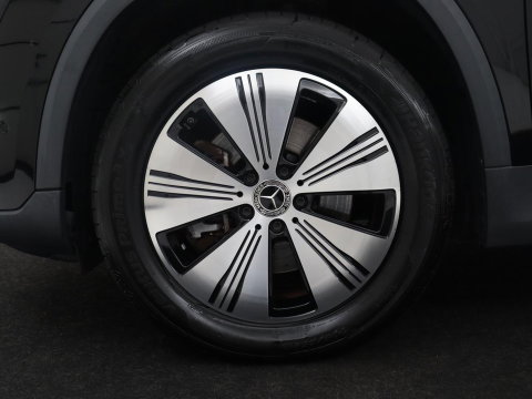 Mercedes-Benz EQA 250 Business Solution Luxury 67 kWh | SOH 94,7% | Half leder | Cruise control | Dodehoek detectie | Stoelverwarming | Camera | Park assist | Navigatie | Sfeerverlichting | Elektrische achterklep