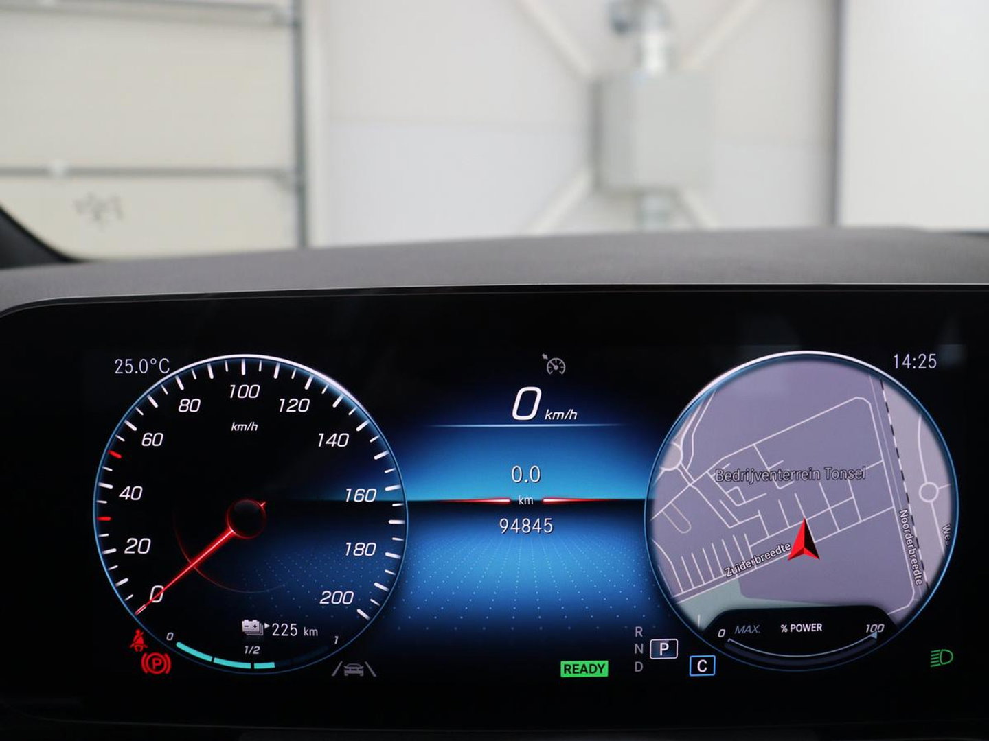 Mercedes-Benz EQA 250 Business Solution Luxury 67 kWh | SOH 94,7% | Half leder | Cruise control | Dodehoek detectie | Stoelverwarming | Camera | Park assist | Navigatie | Sfeerverlichting | Elektrische achterklep