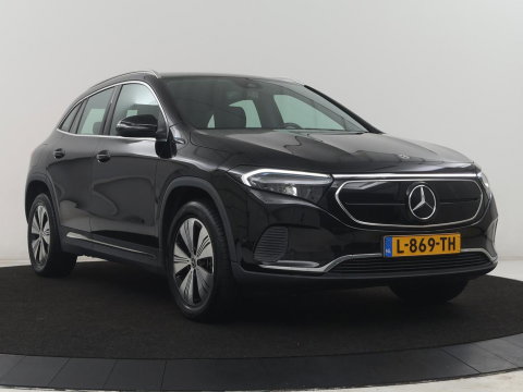 Mercedes-Benz EQA 250 Business Solution Luxury 67 kWh | SOH 94,7% | Half leder | Cruise control | Dodehoek detectie | Stoelverwarming | Camera | Park assist | Navigatie | Sfeerverlichting | Elektrische achterklep