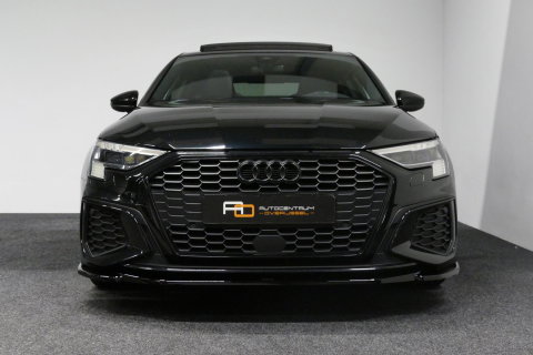 Audi A3 Limousine 35 TDI S Line / S-Line ex- & interieur / Maxton Design Bodykit / Panoramadak / S Sportstoelen / Bang & Olufsen Sound / Matrix LED / Ambienteverlichting / Stoelverwarming / Apple Carplay - Android Auto / 19'' LMV Vossen look / Black Optic pakket 