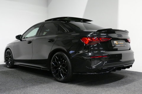 Audi A3 Limousine 35 TDI S Line / S-Line ex- & interieur / Maxton Design Bodykit / Panoramadak / S Sportstoelen / Bang & Olufsen Sound / Matrix LED / Ambienteverlichting / Stoelverwarming / Apple Carplay - Android Auto / 19'' LMV Vossen look / Black Optic pakket 