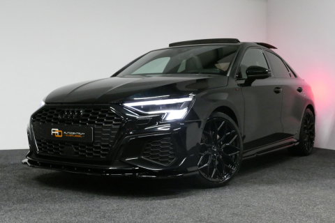 Audi A3 Limousine 35 TDI S Line / S-Line ex- & interieur / Maxton Design Bodykit / Panoramadak / S Sportstoelen / Bang & Olufsen Sound / Matrix LED / Ambienteverlichting / Stoelverwarming / Apple Carplay - Android Auto / 19'' LMV Vossen look / Black Optic pakket 