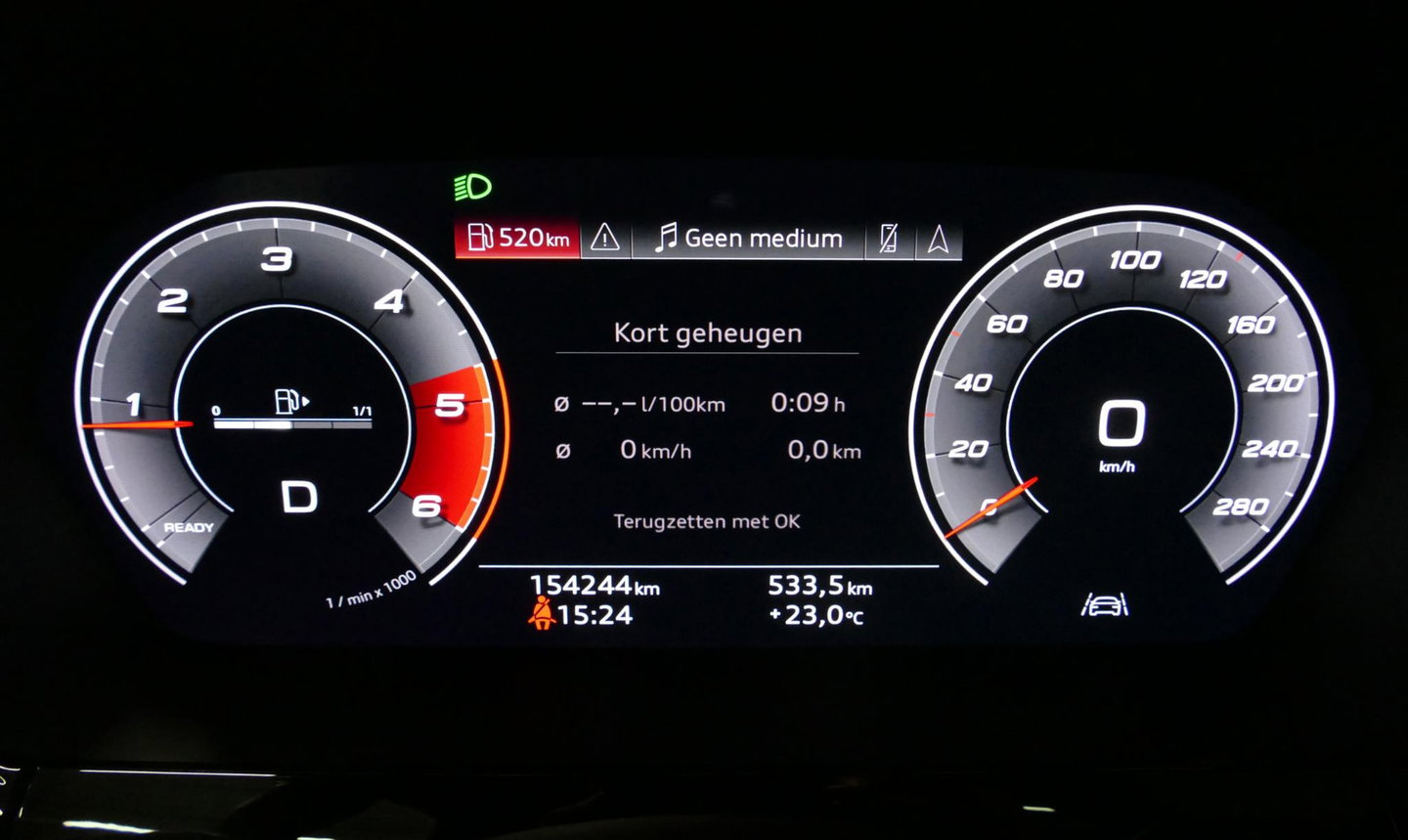 Audi A3 Limousine 35 TDI S Line / S-Line ex- & interieur / Maxton Design Bodykit / Panoramadak / S Sportstoelen / Bang & Olufsen Sound / Matrix LED / Ambienteverlichting / Stoelverwarming / Apple Carplay - Android Auto / 19'' LMV Vossen look / Black Optic pakket 