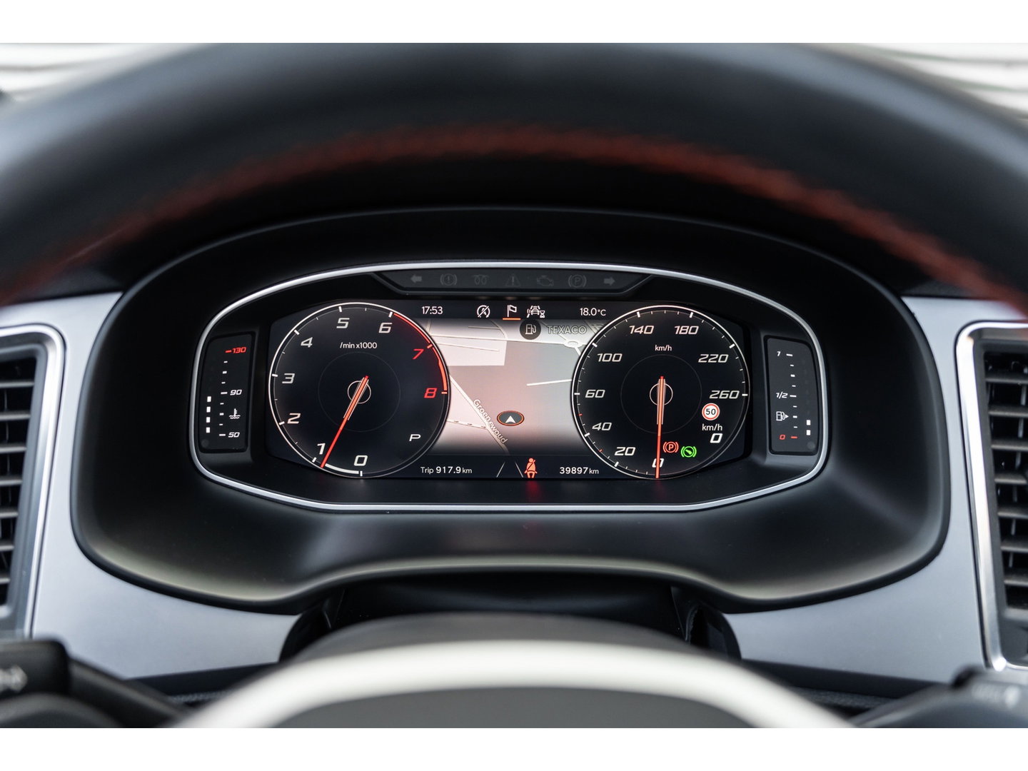SEAT Ateca 2.0 TSI 4Drive FR PANO BEATS TREKHAAK CAMERA 360