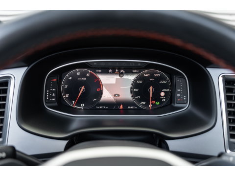 SEAT Ateca 2.0 TSI 4Drive FR PANO BEATS TREKHAAK CAMERA 360