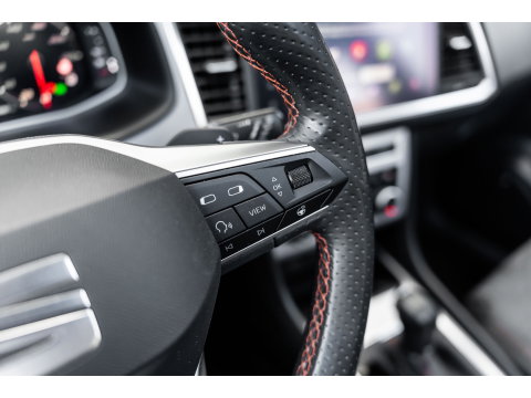 SEAT Ateca 2.0 TSI 4Drive FR PANO BEATS TREKHAAK CAMERA 360
