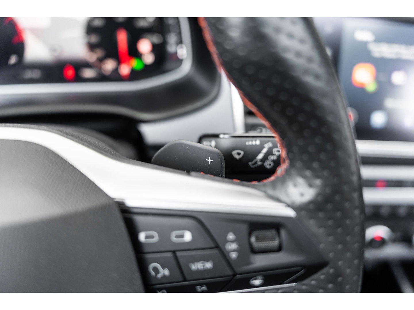 SEAT Ateca 2.0 TSI 4Drive FR PANO BEATS TREKHAAK CAMERA 360