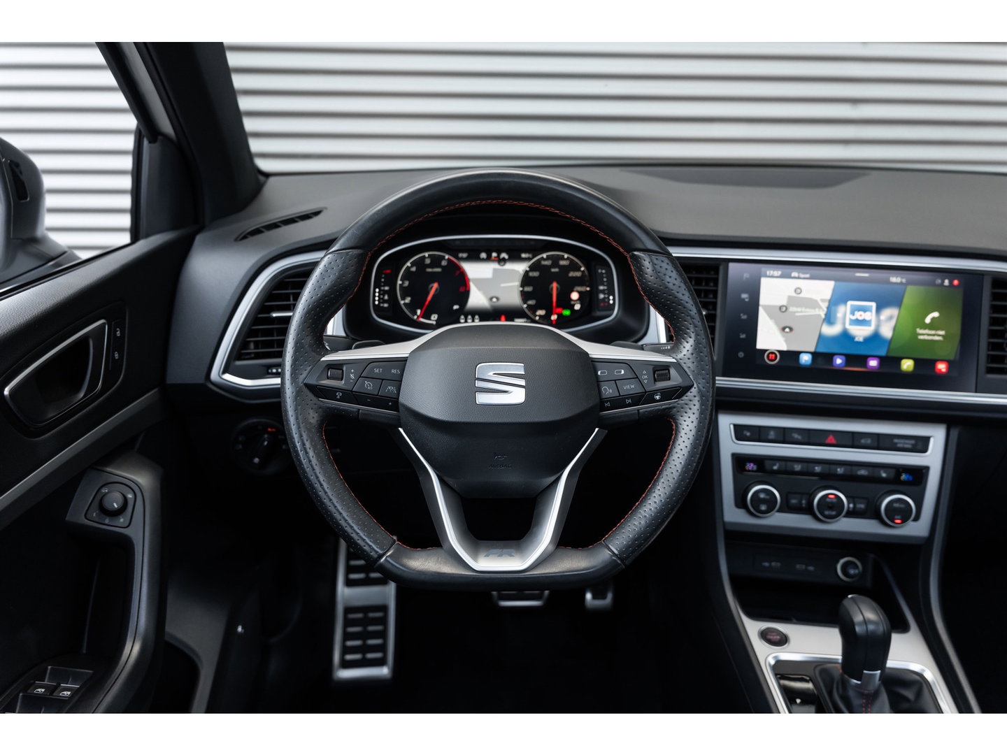 SEAT Ateca 2.0 TSI 4Drive FR PANO BEATS TREKHAAK CAMERA 360