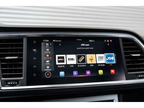 SEAT Ateca 2.0 TSI 4Drive FR PANO BEATS TREKHAAK CAMERA 360
