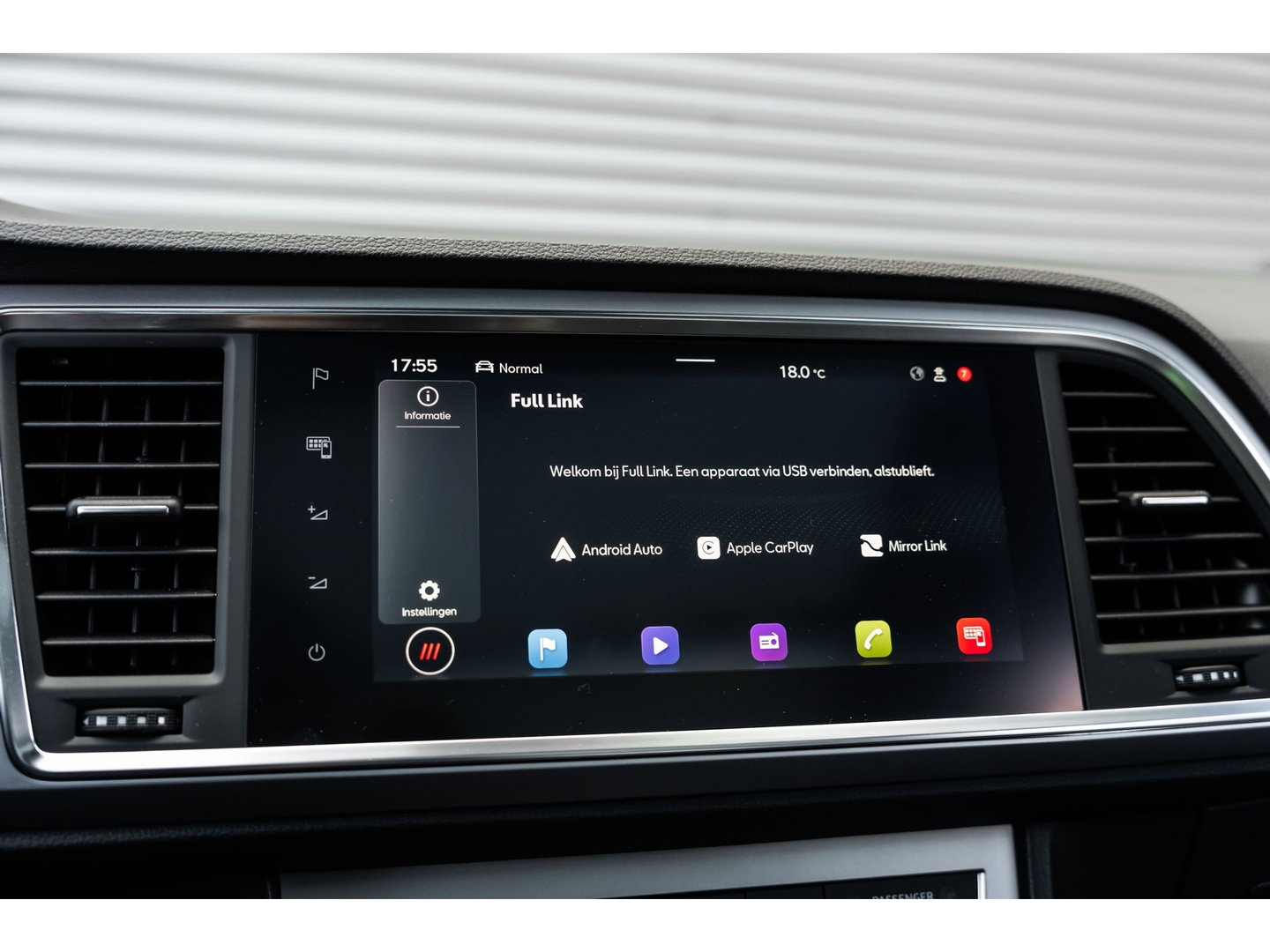 SEAT Ateca 2.0 TSI 4Drive FR PANO BEATS TREKHAAK CAMERA 360
