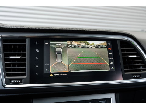 SEAT Ateca 2.0 TSI 4Drive FR PANO BEATS TREKHAAK CAMERA 360