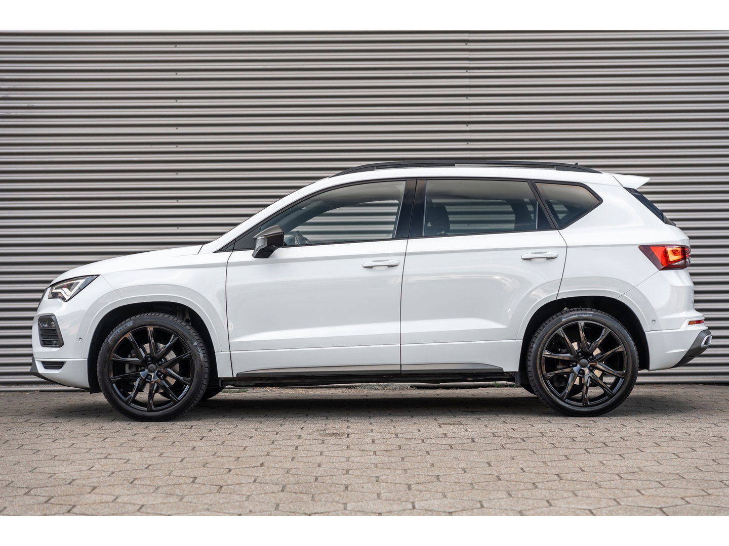 SEAT Ateca 2.0 TSI 4Drive FR PANO BEATS TREKHAAK CAMERA 360