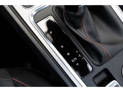 SEAT Ateca 2.0 TSI 4Drive FR PANO BEATS TREKHAAK CAMERA 360