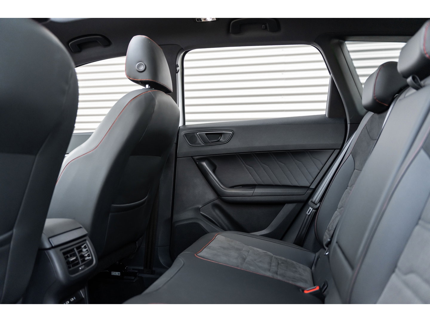 SEAT Ateca 2.0 TSI 4Drive FR PANO BEATS TREKHAAK CAMERA 360