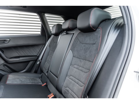 SEAT Ateca 2.0 TSI 4Drive FR PANO BEATS TREKHAAK CAMERA 360