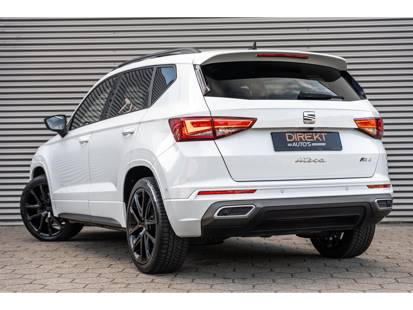 SEAT Ateca 2.0 TSI 4Drive FR PANO BEATS TREKHAAK CAMERA 360