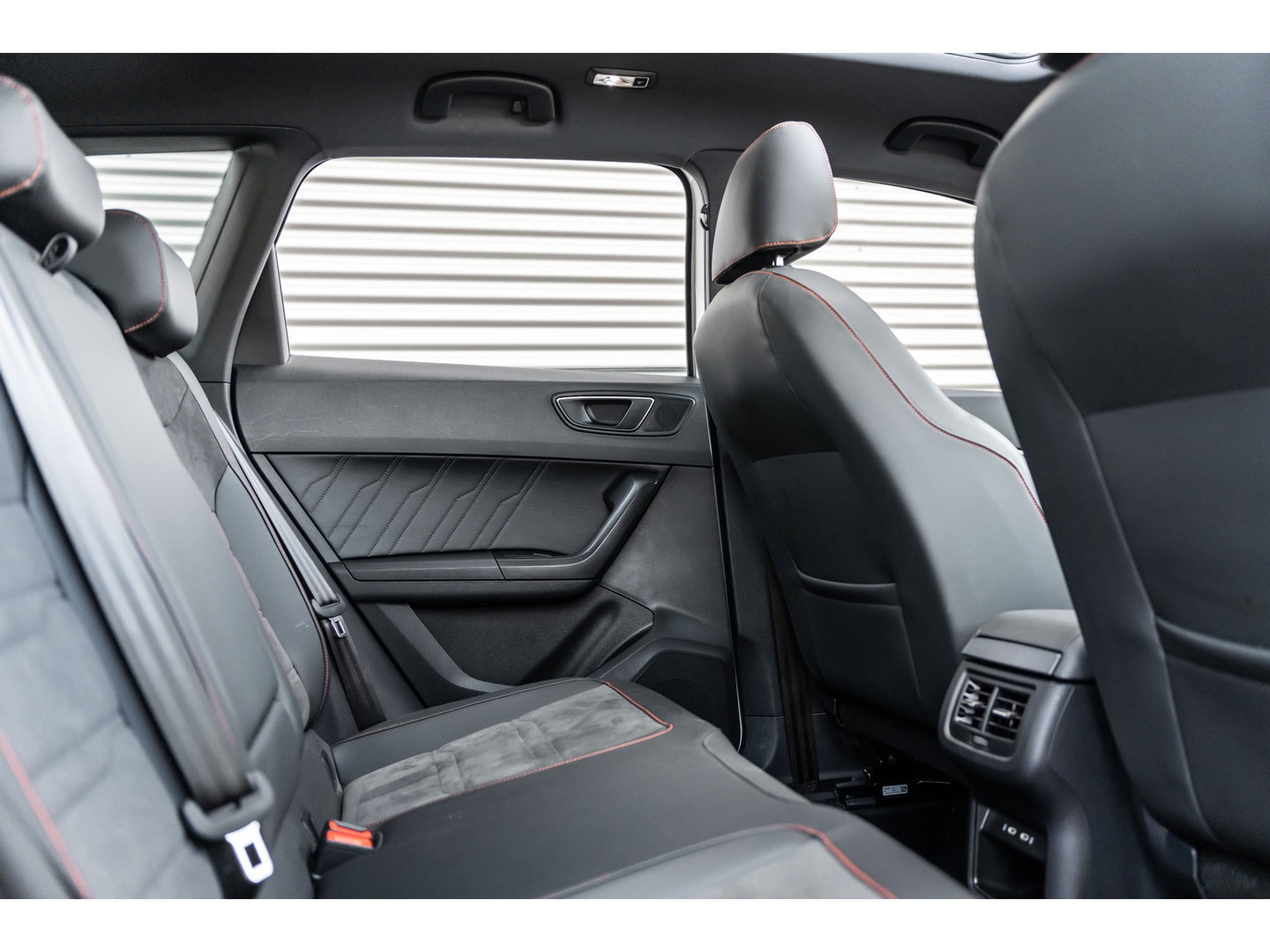 SEAT Ateca 2.0 TSI 4Drive FR PANO BEATS TREKHAAK CAMERA 360