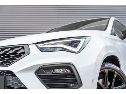 SEAT Ateca 2.0 TSI 4Drive FR PANO BEATS TREKHAAK CAMERA 360