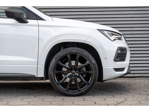SEAT Ateca 2.0 TSI 4Drive FR PANO BEATS TREKHAAK CAMERA 360
