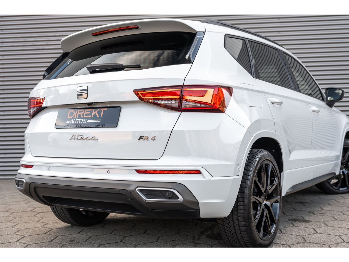 SEAT Ateca 2.0 TSI 4Drive FR PANO BEATS TREKHAAK CAMERA 360