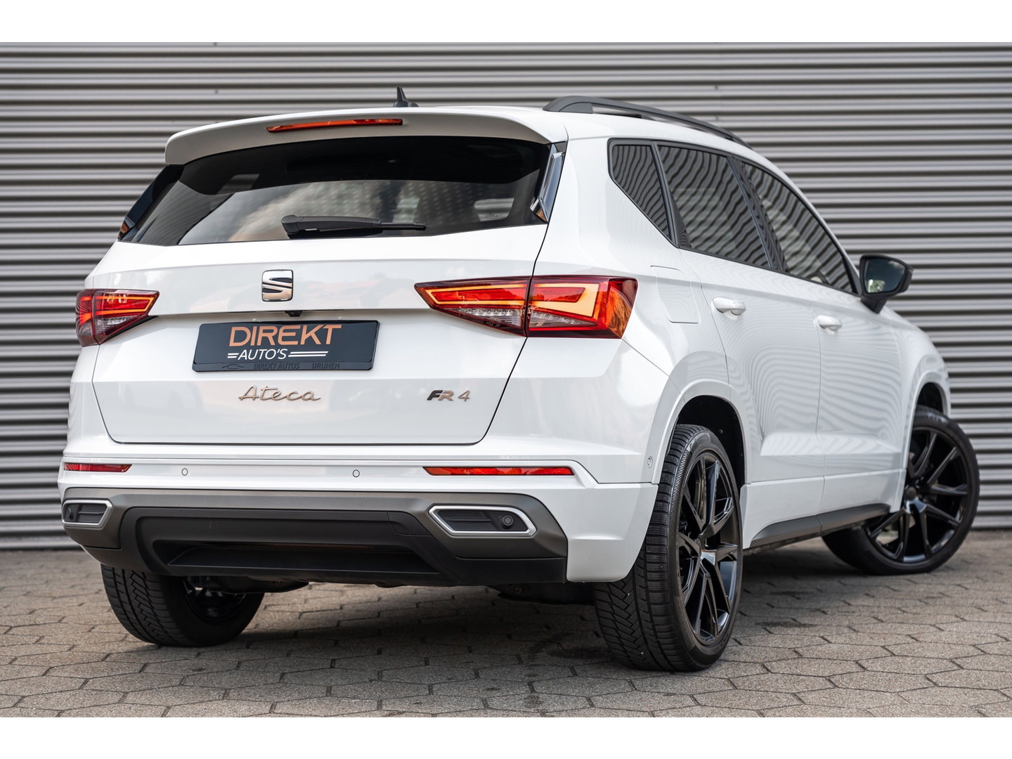 SEAT Ateca 2.0 TSI 4Drive FR PANO BEATS TREKHAAK CAMERA 360
