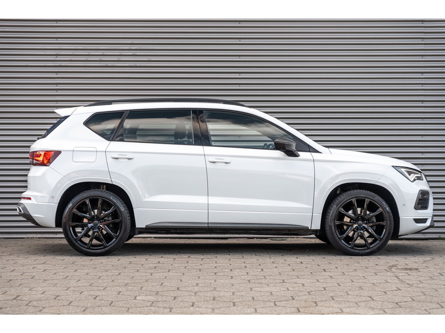 SEAT Ateca 2.0 TSI 4Drive FR PANO BEATS TREKHAAK CAMERA 360