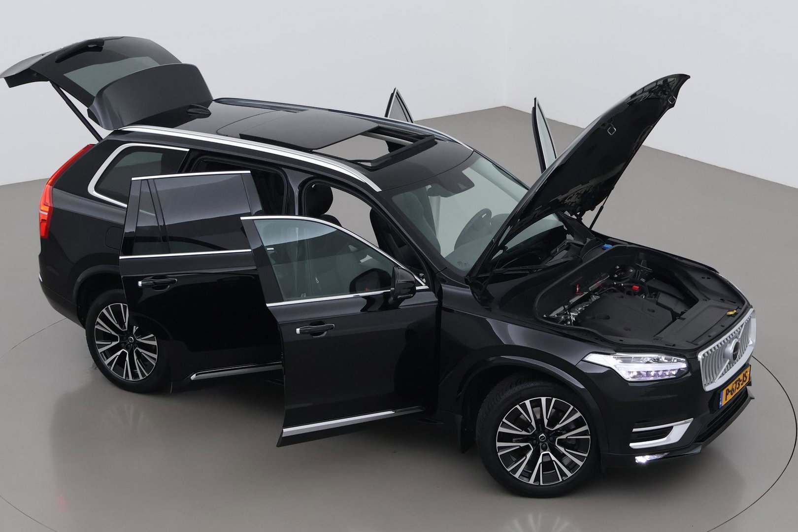 Volvo XC90 2.0 B5 AWD Inscription | Zie Omschrijving | Harman/Kardon | ACC | Pilot Assist | Panoramadak | 360° Camera | Trekhaak | Standkachel